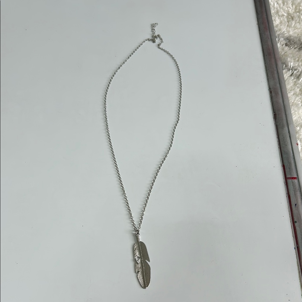 Silver Feather Pendant Necklace